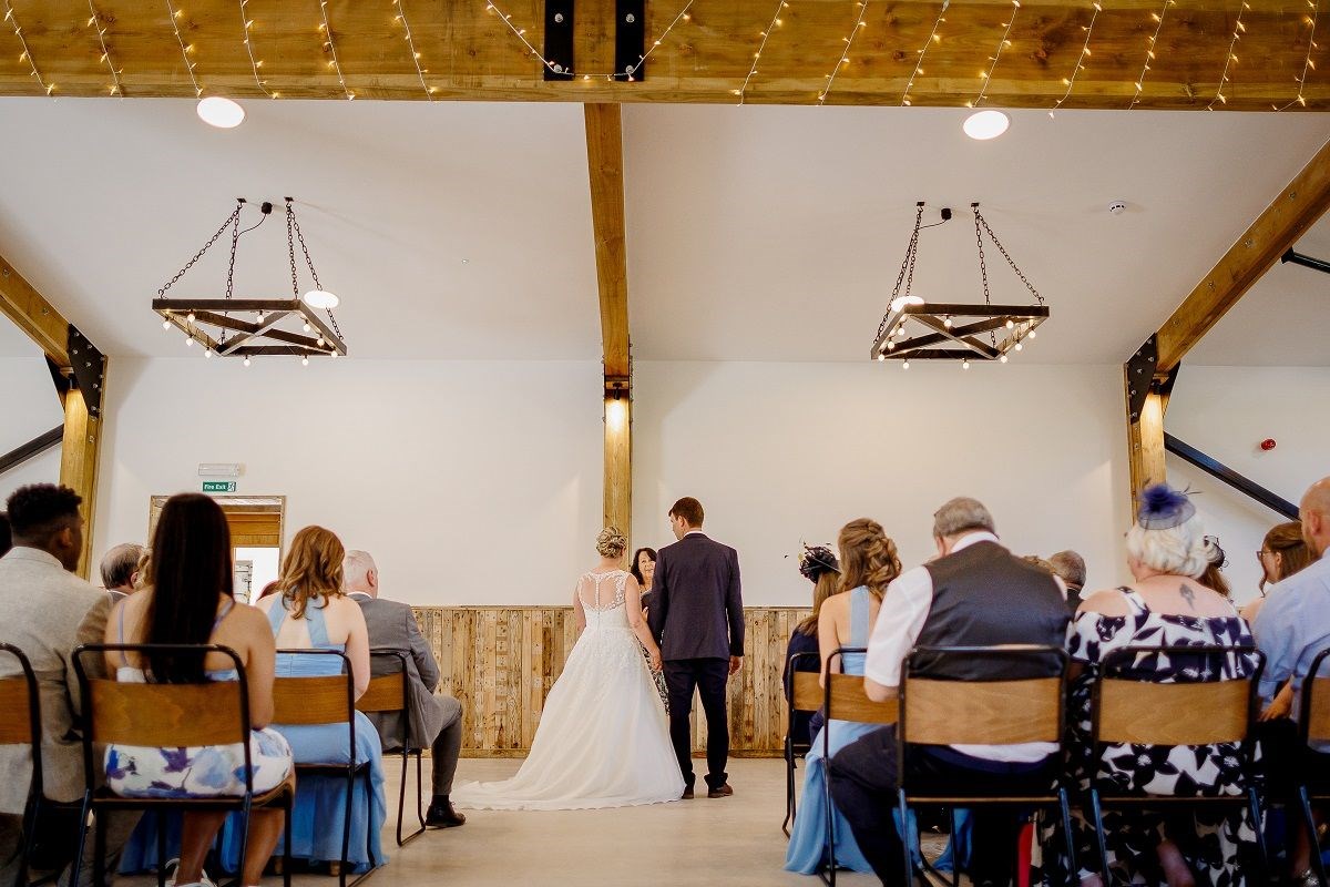 Valleyside Barn - Ceremony
