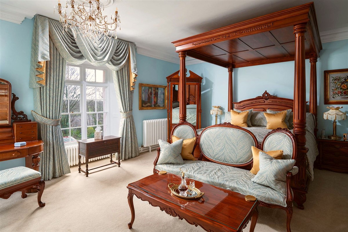 Princess Margaret Junior Suite at Plas Dinas Country House