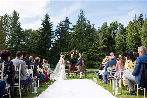 Garden wedding at the castle