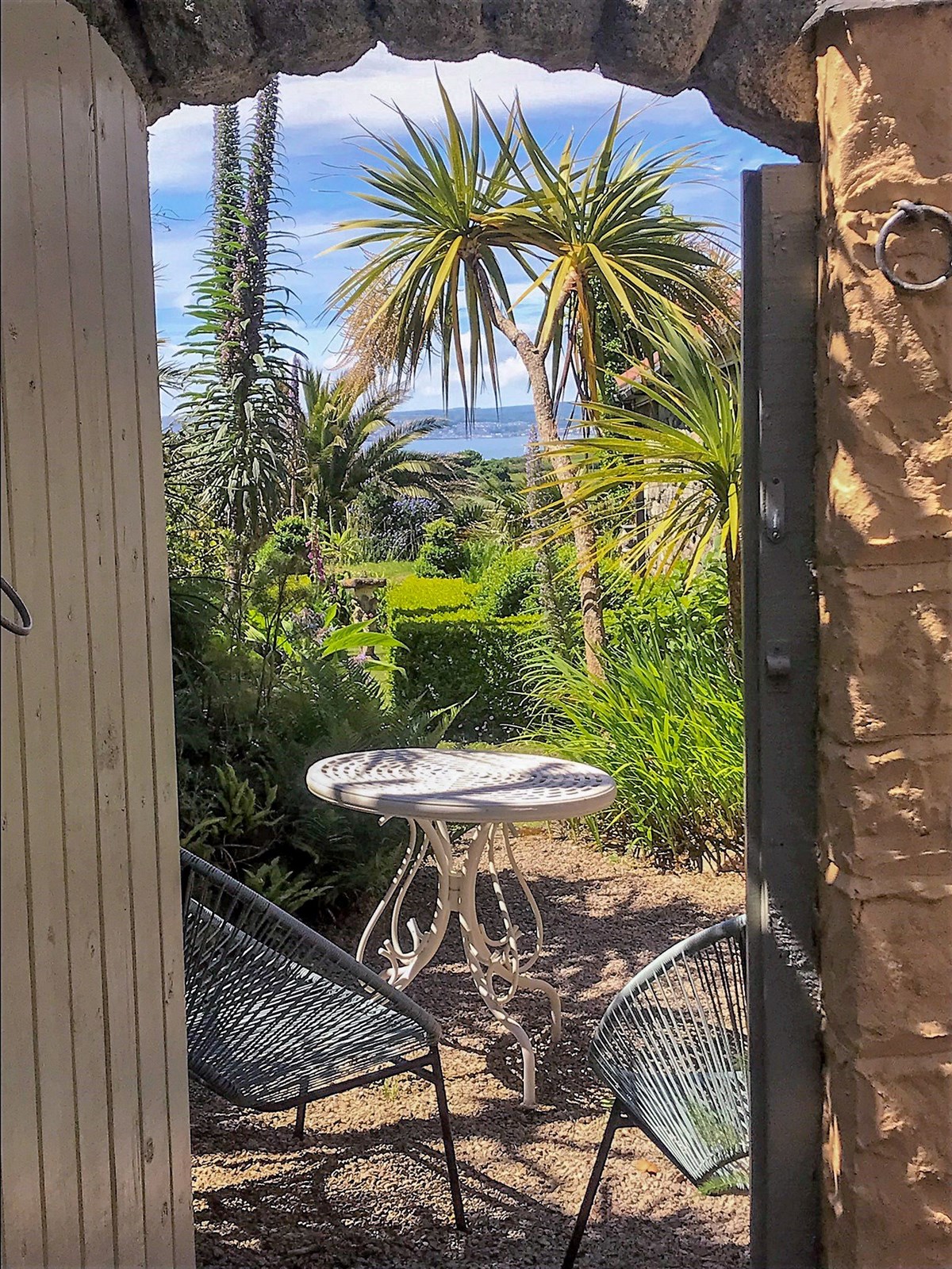 Apricot bedroom private courtyard