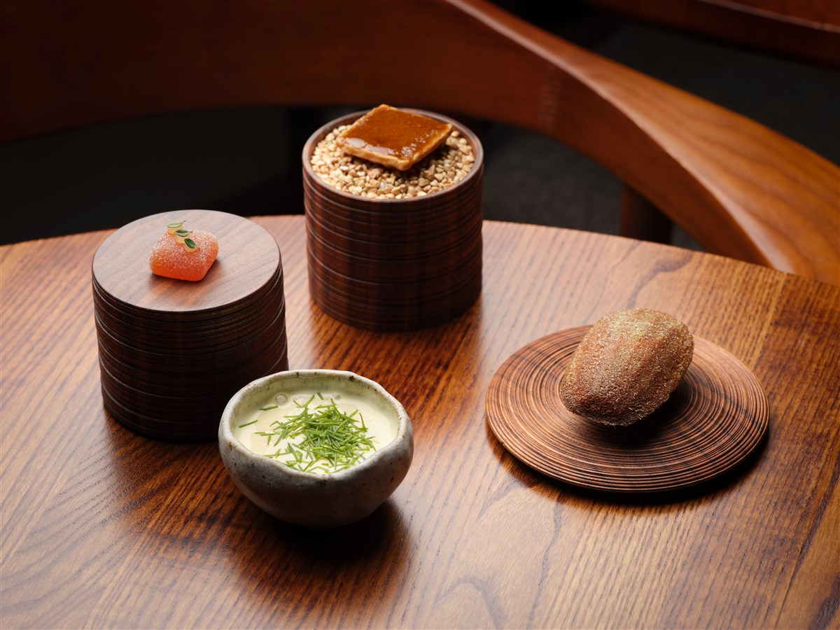 SOURCE at Gilpin Hotel - Petis Fours 