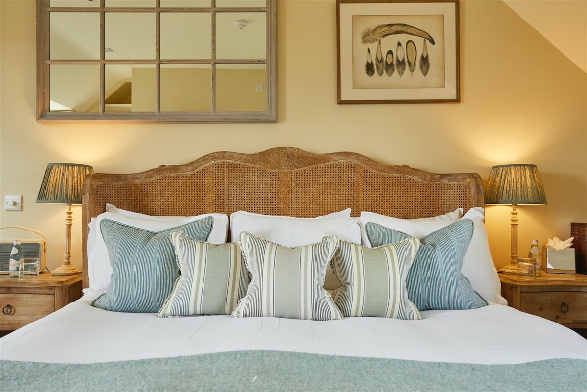 Bedroom, The Kingham Plough