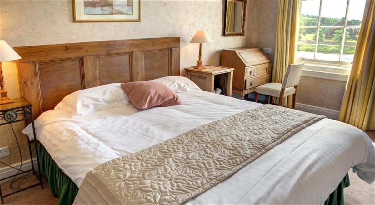 Quarto Clássico com Vista do Rio no Ednam House Hotel, Kelso