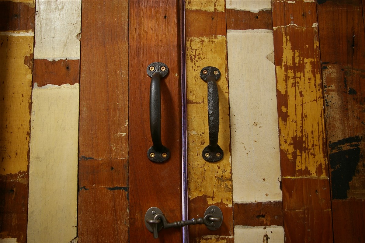 Portas recicladas sob medida