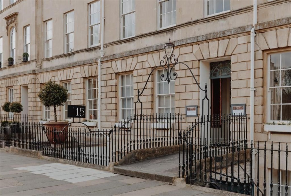 No.15 Bath