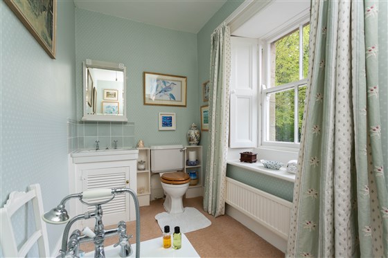 Bathroom to Superking double
