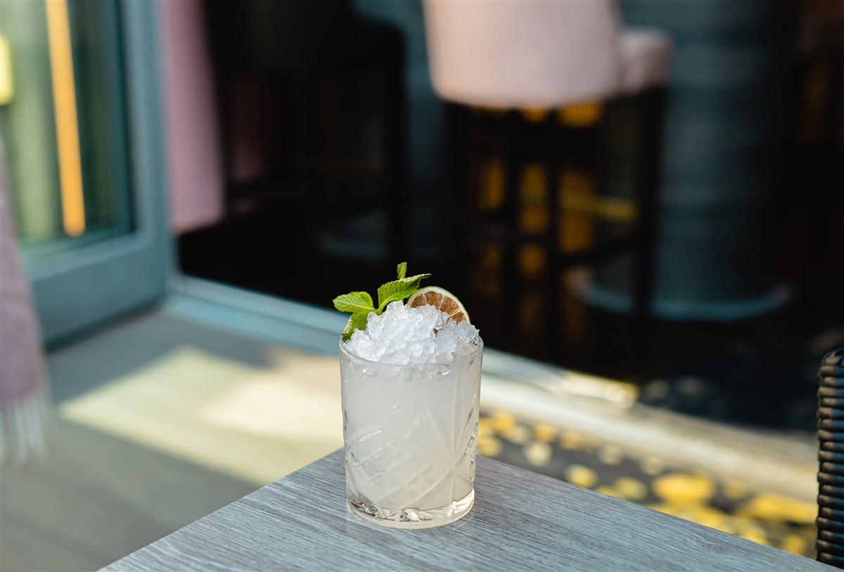 The Fizzy Tarté Classic Cocktail