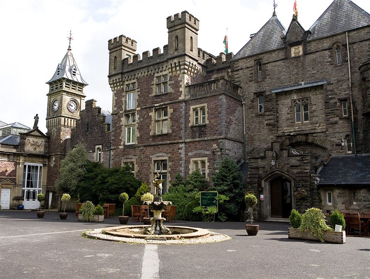 Craig Y Nos Castle - Historic & Romantic Wedding Venue