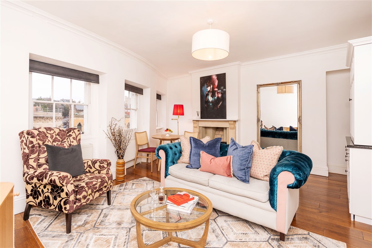 Suite living room
