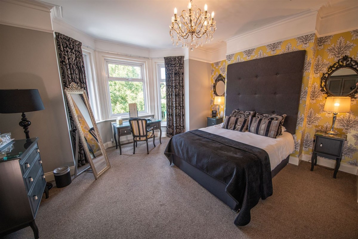 Room 4 Luxury Double Main View