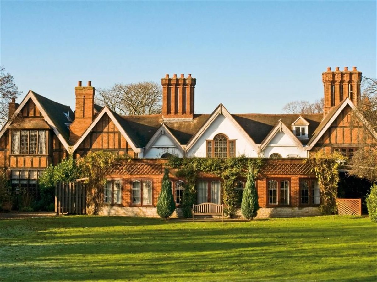 Macdonald Alveston Manor Hotel 