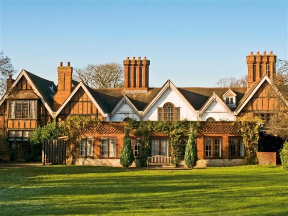 Macdonald Alveston Manor Hotel 