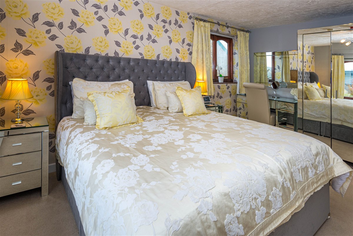Holly House Notgrove Suite