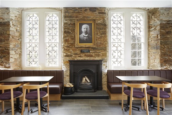 Jolly Hangman Tavern