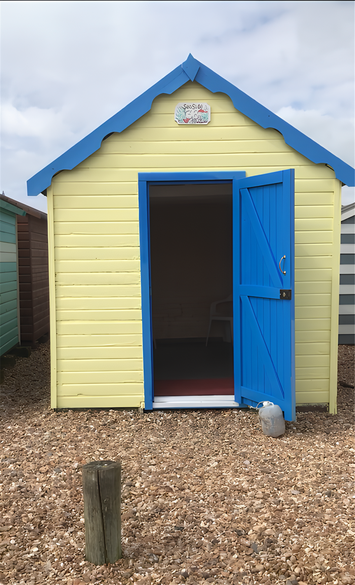 Beach hut
