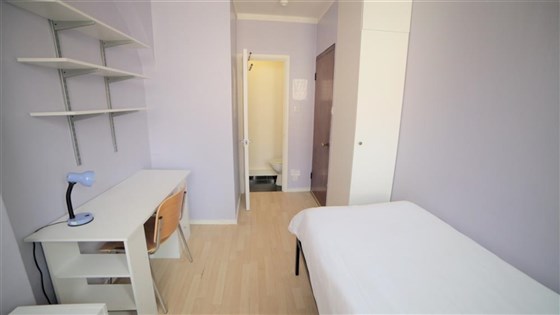 En-suite room