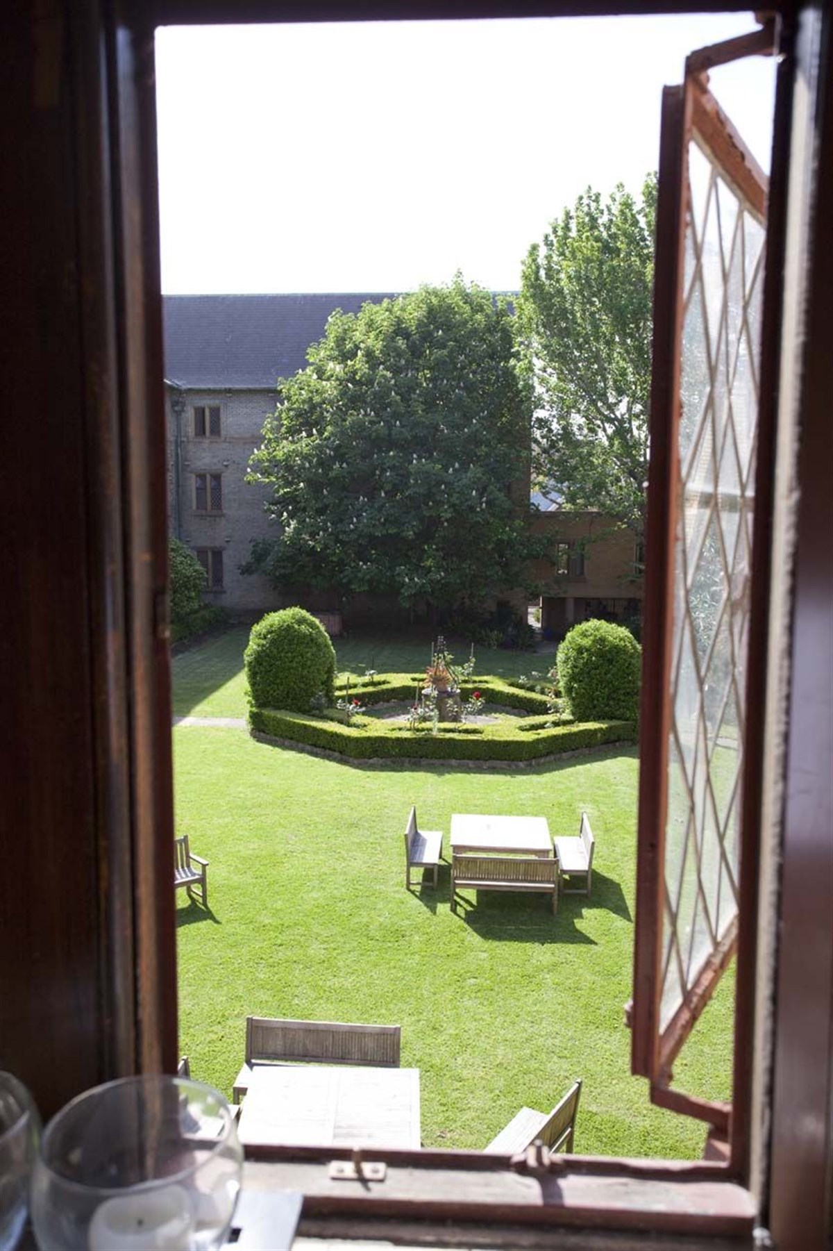 Vue depuis une pièce sur le Quadrangle