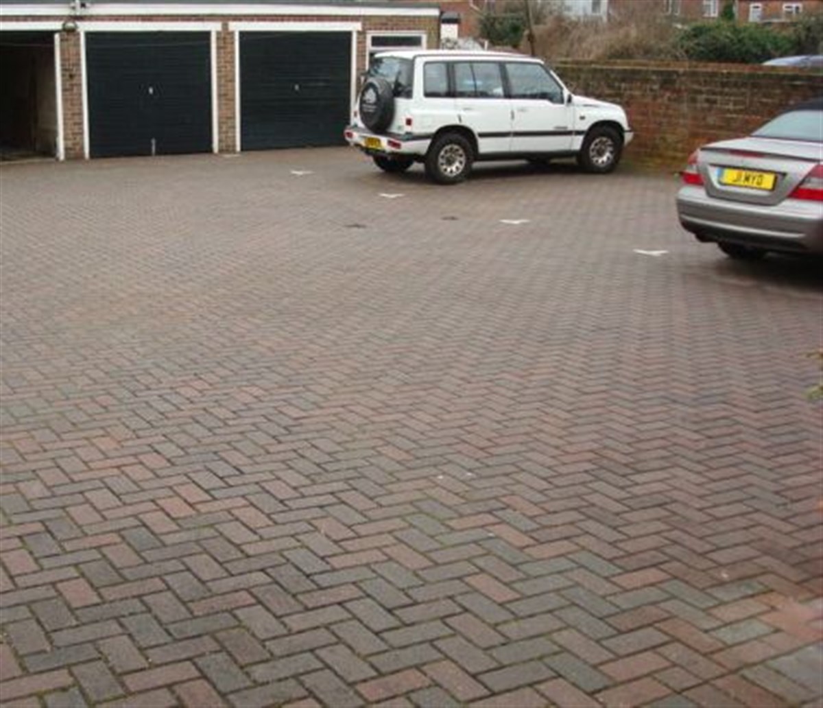 Zona de aparcamiento trasera