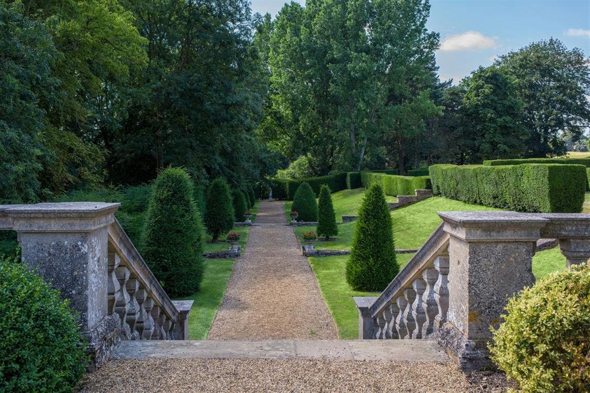 Gardens & Grounds