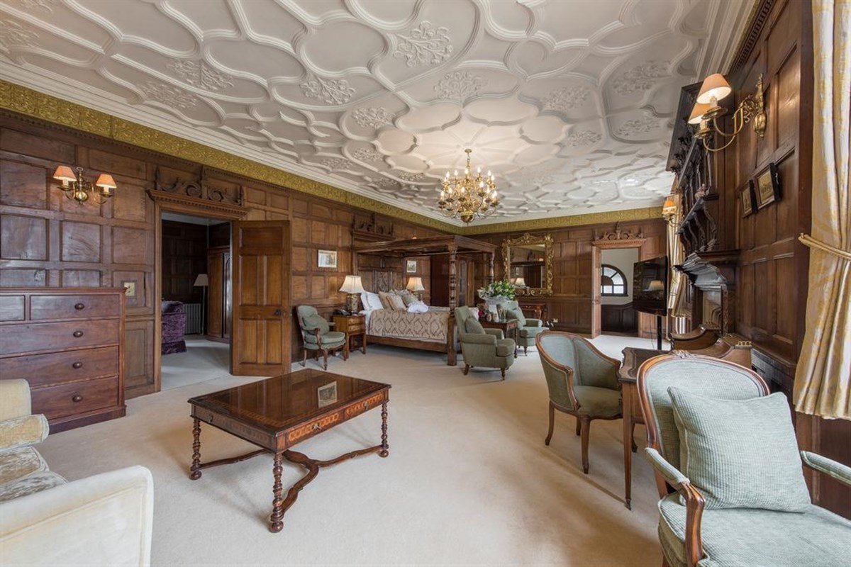 Oak Bedchamber Room