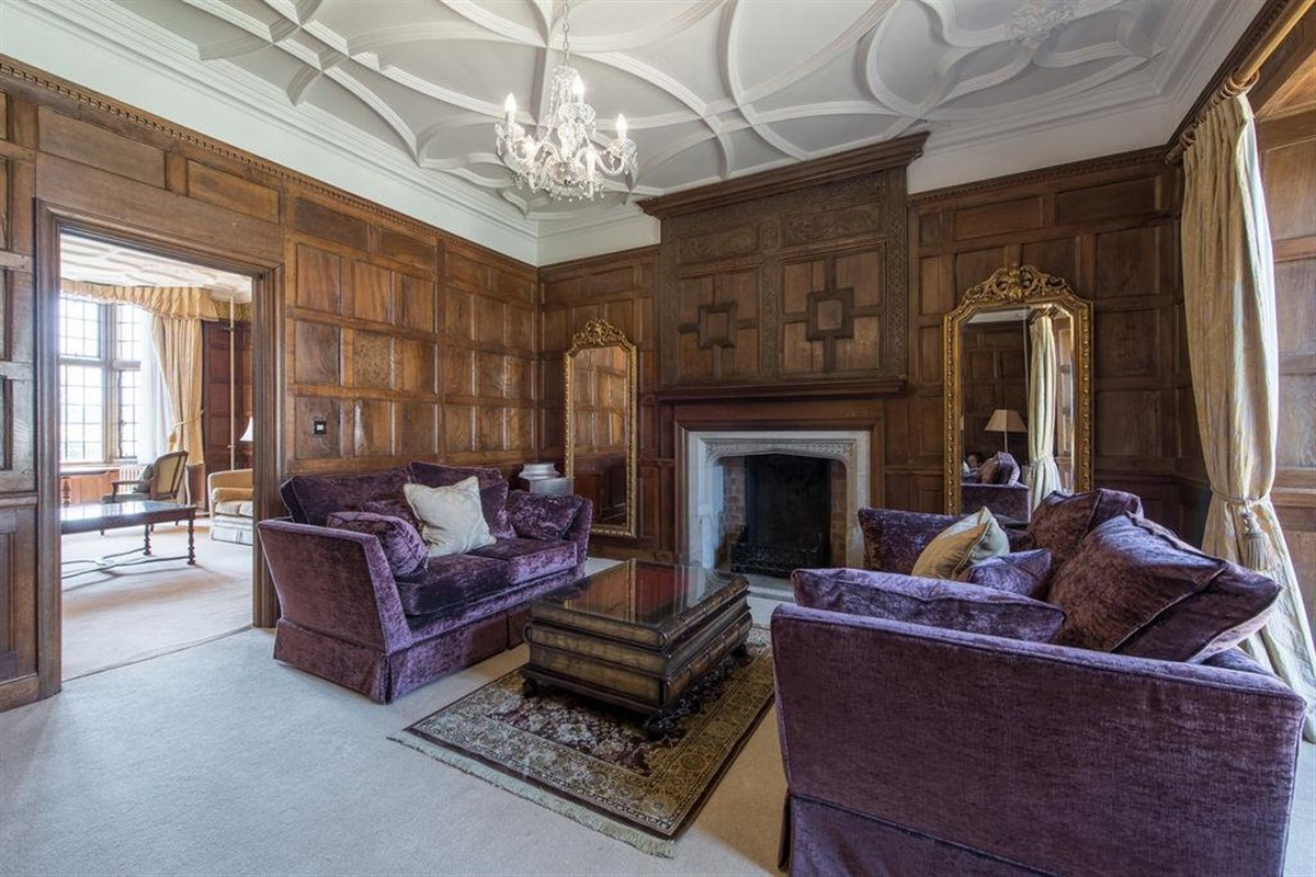 Oak Bedchamber Lounge