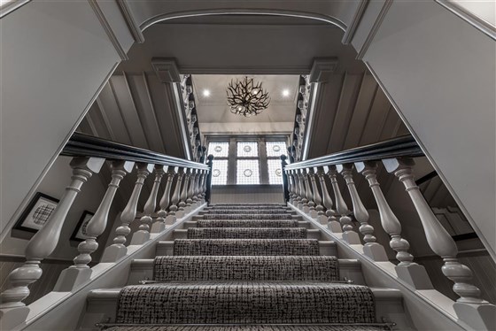 Escalera principal 