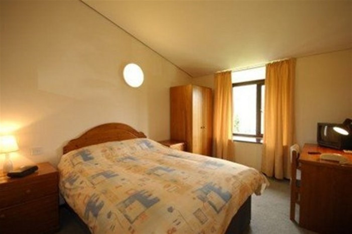 Double Guest Bedroom