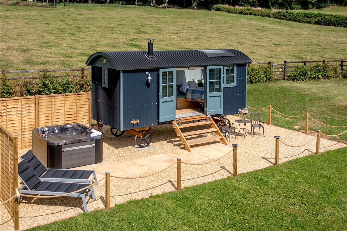 Silver Birch - shepherd hut with hot tub, sleeps 2