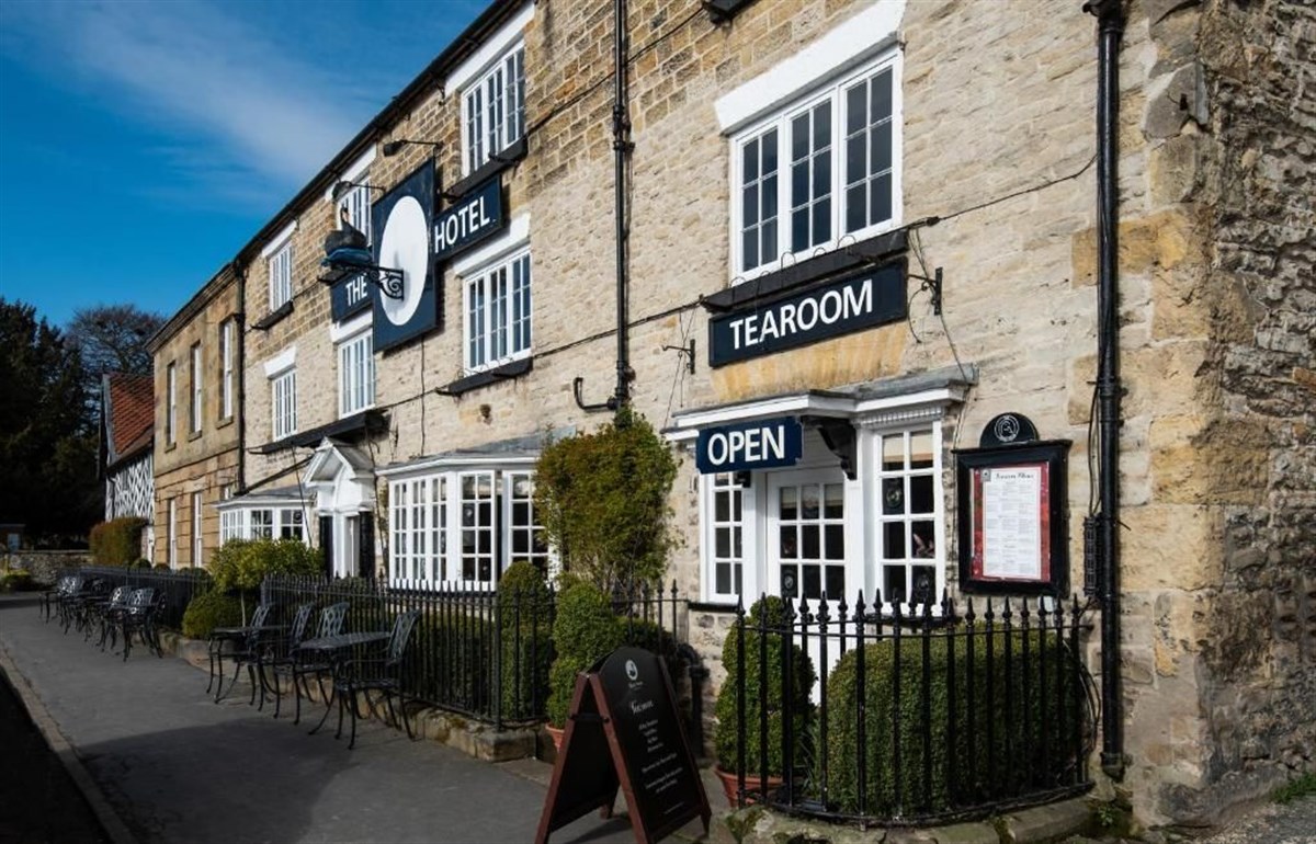 The Black Swan in Hemsley