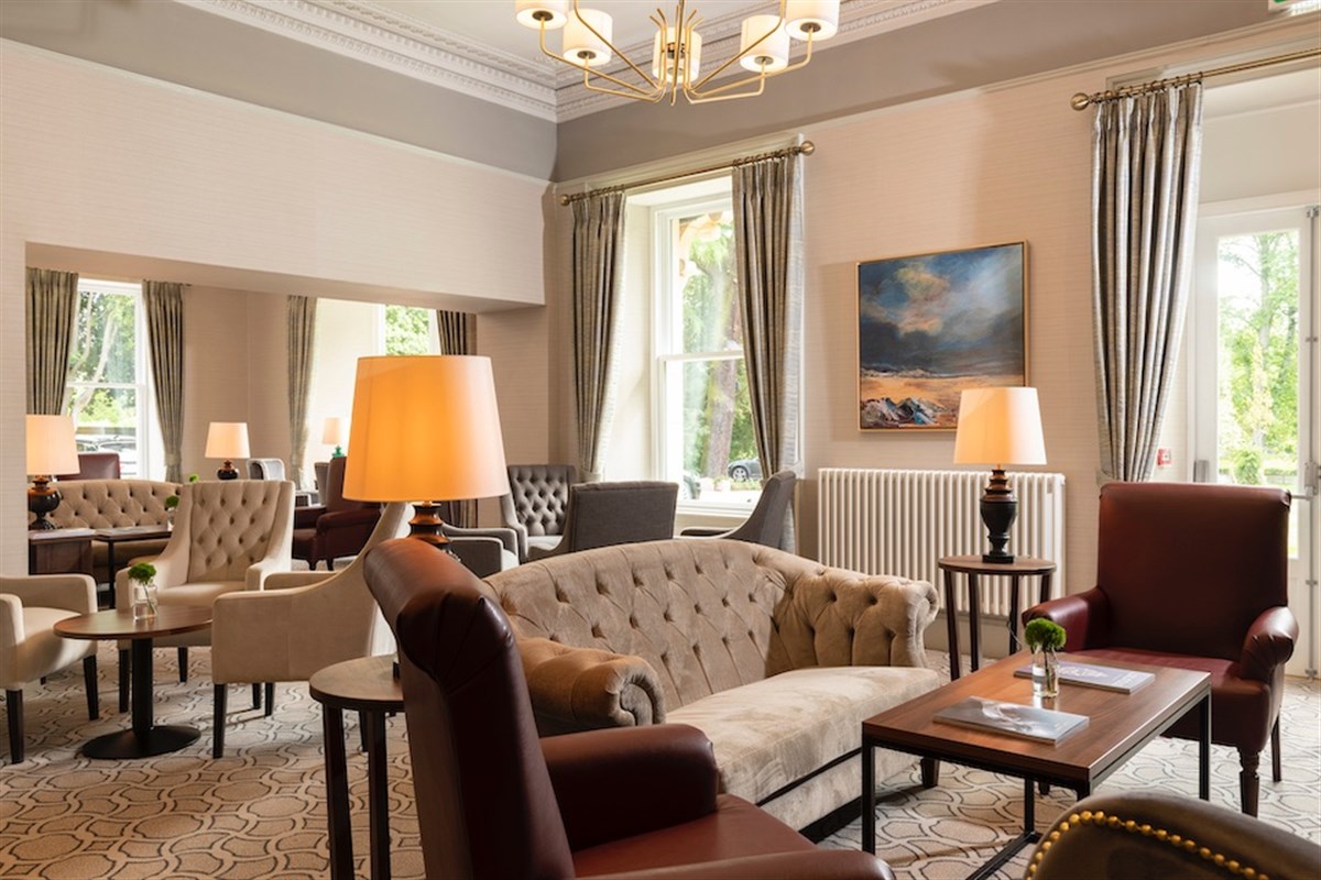 Warm & Cosy Lounge