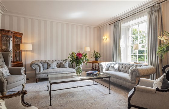 Front Lounge