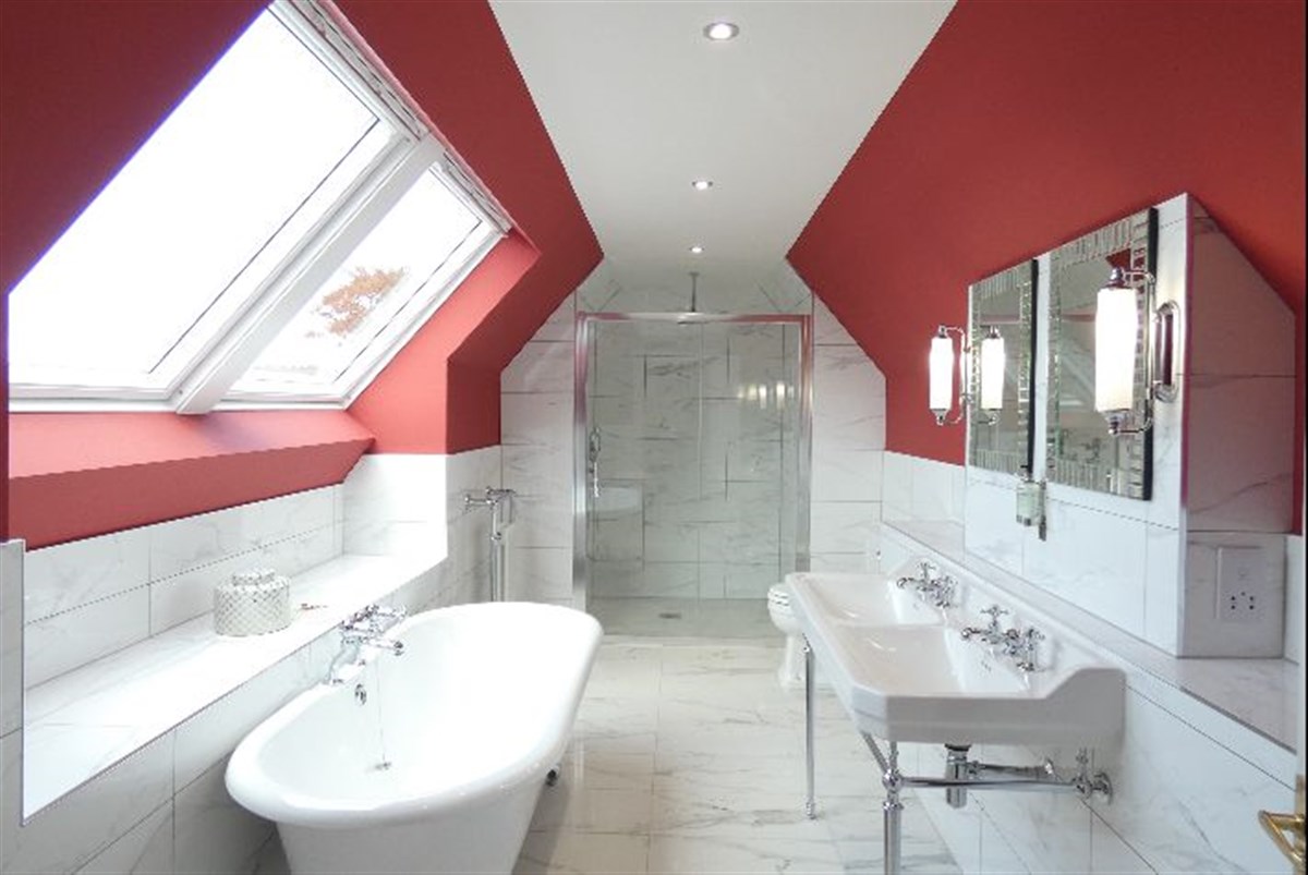 Honeymoon Suite en-suite