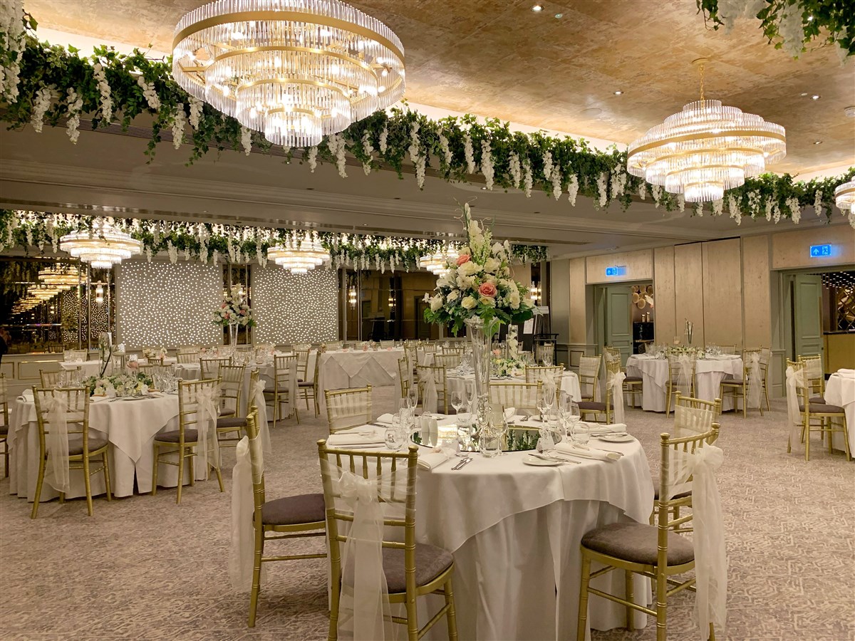Newly-refurbished Grosvenor Suite wedding breakfast setup