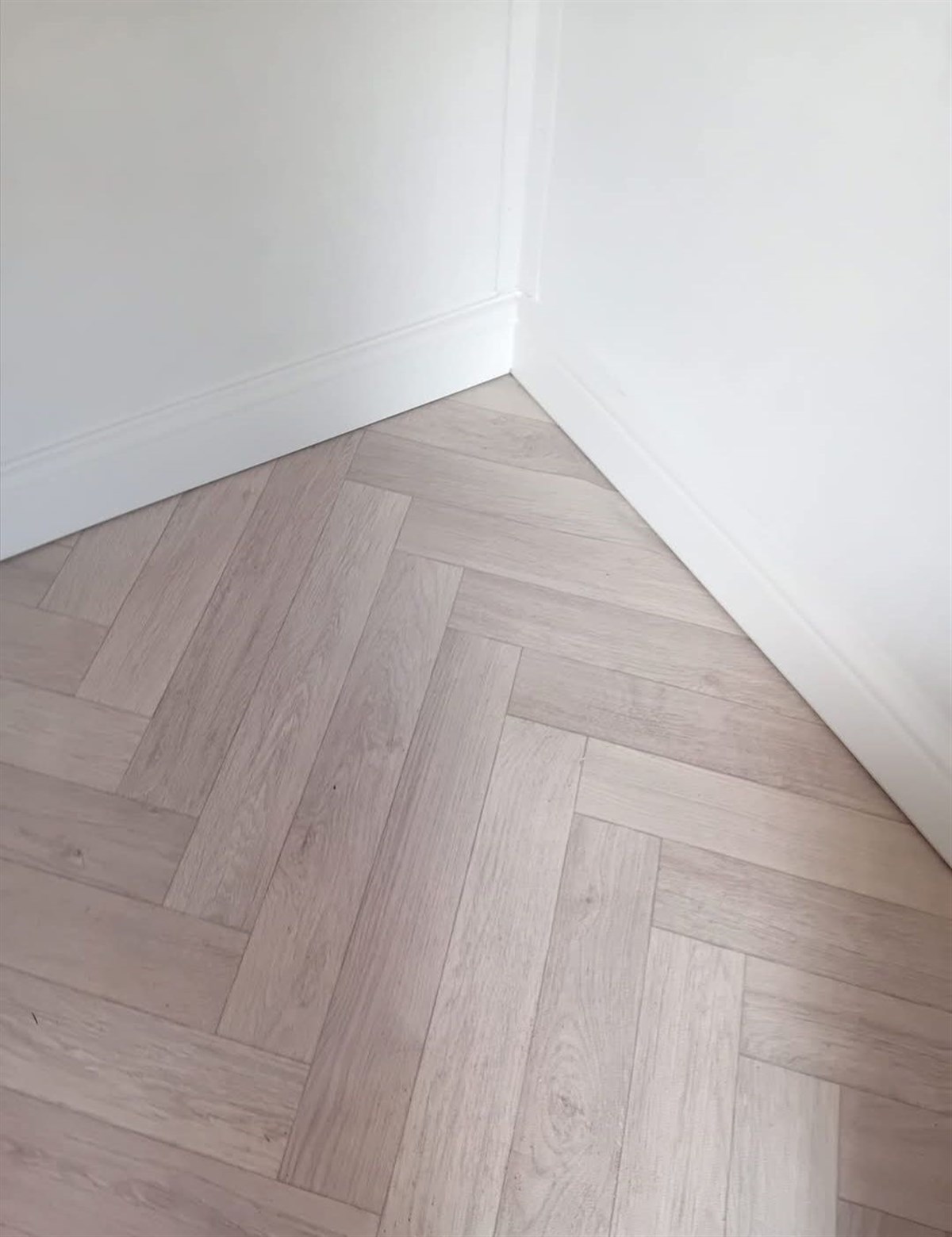 New grey lino floor 