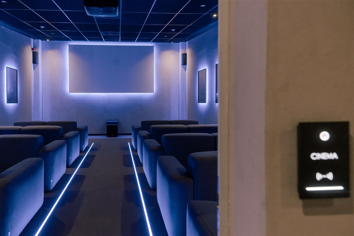 Cine