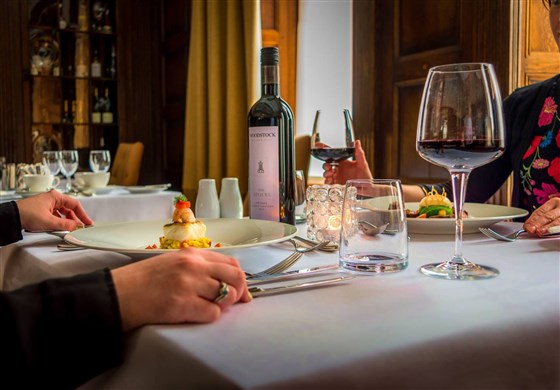 Intimate dining