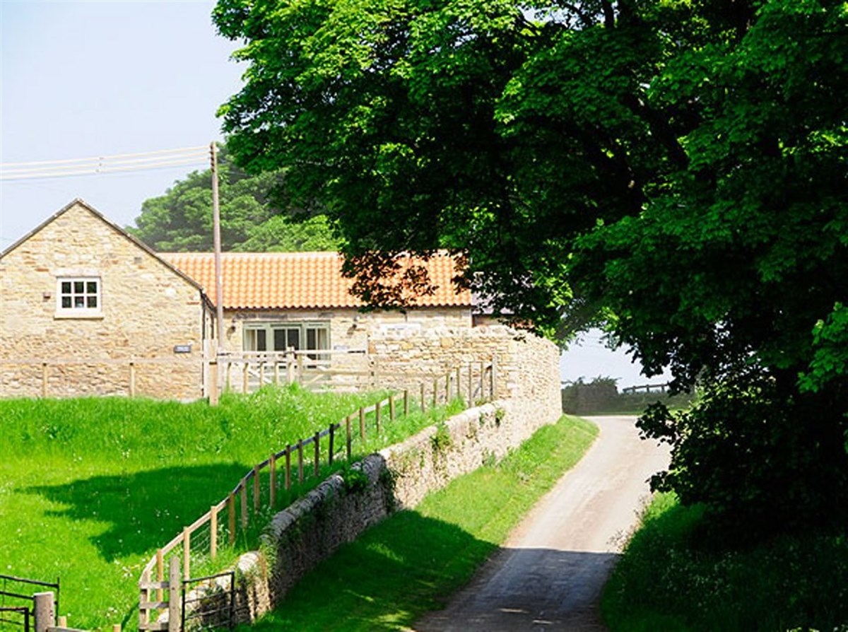 Exterior 3