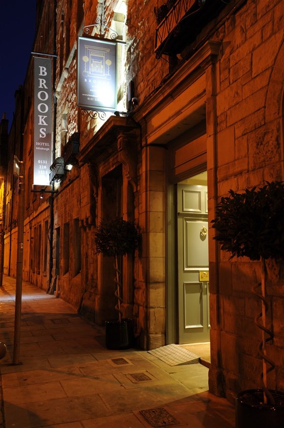 Ingresso esterno del Brooks Hotel