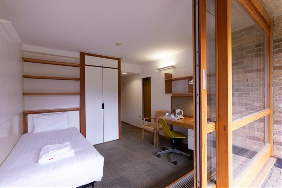 Singola con bagno interno 