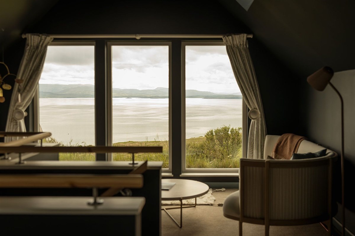 Blackhouse honeymoon bedroom suite views