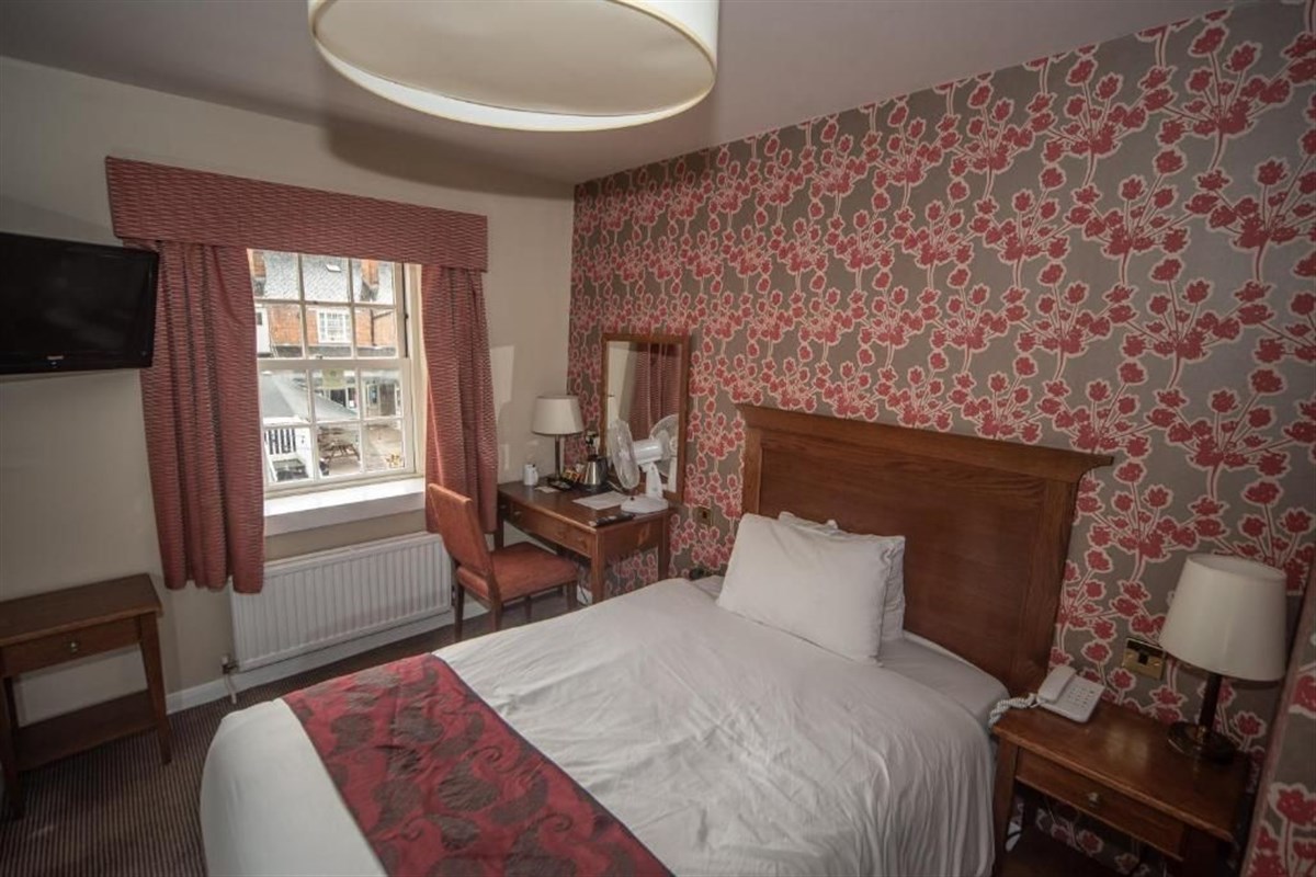 Cock Hotel 
