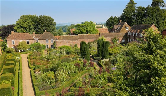 Leeds Castle & Gardens