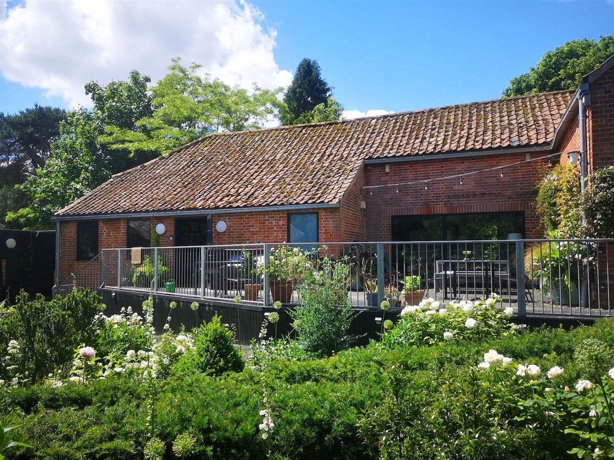 Five Acre Barn
