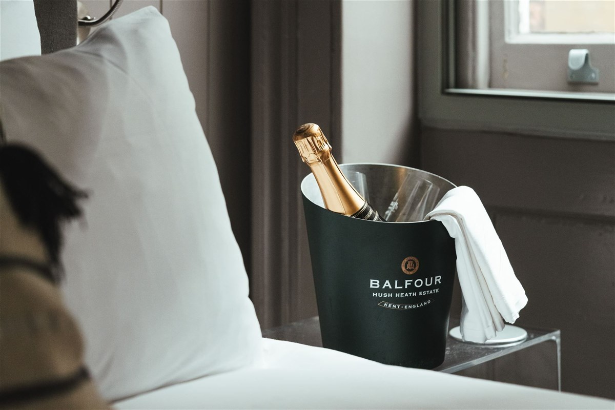 Add some Balfour bubbles