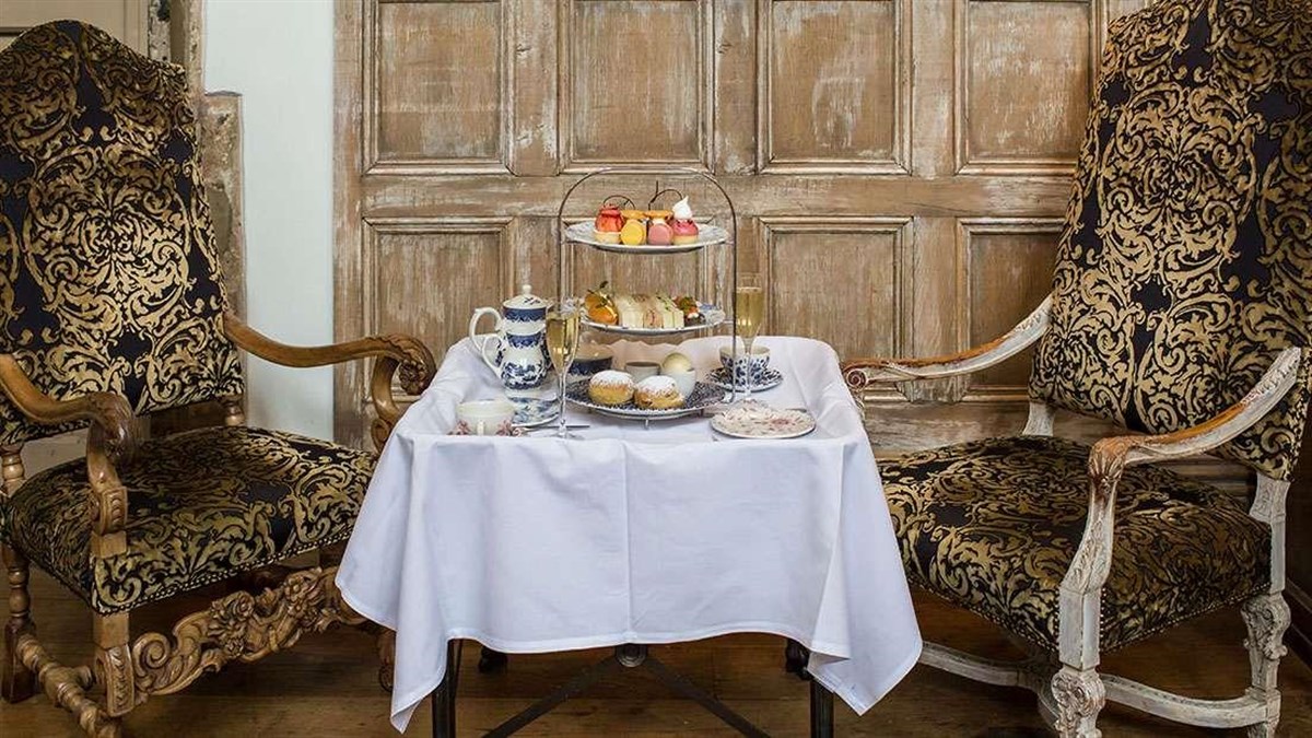 Nachmittagstee in der Tudor Great Hall