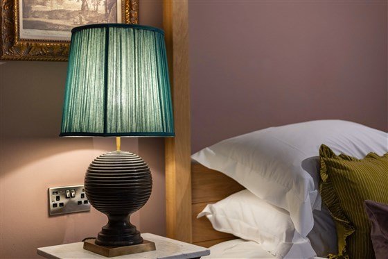 Deluxe Zimmer mit Kingsize-Himmelbett
