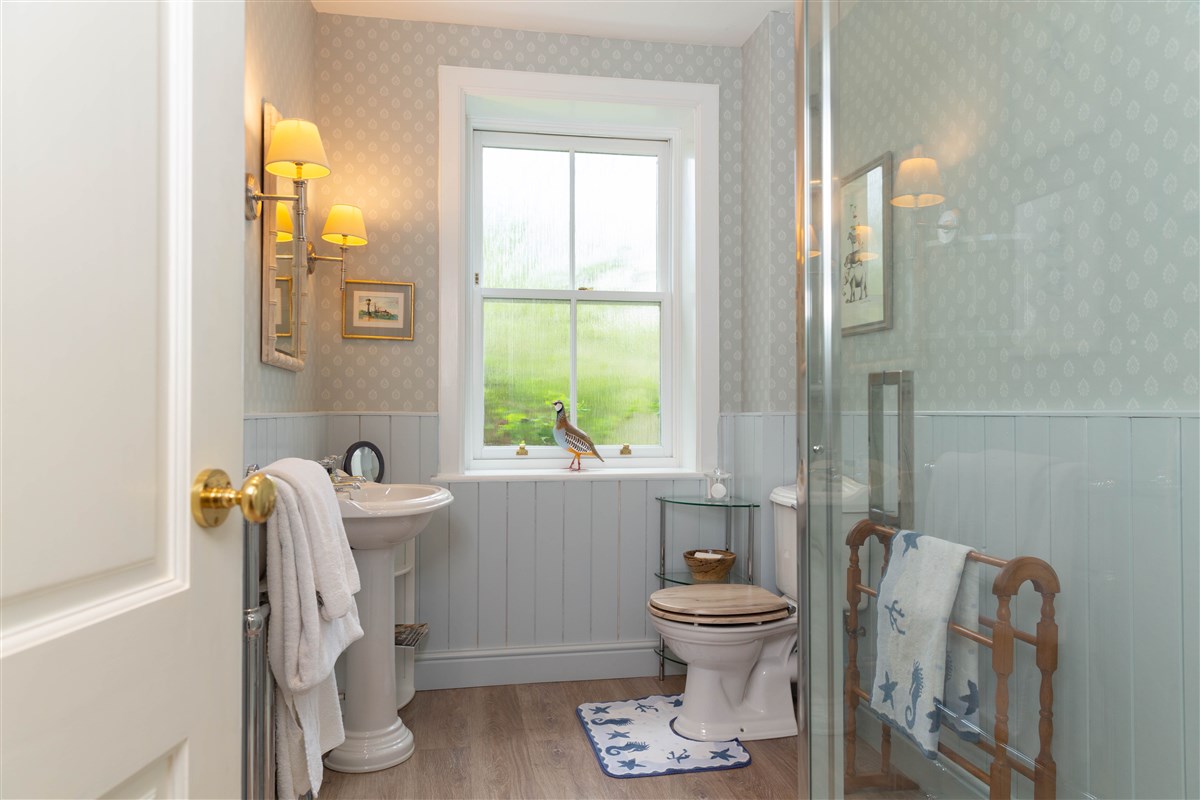 Garden Room shower room