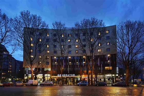 Générateur Auberge de jeunesse, Paris