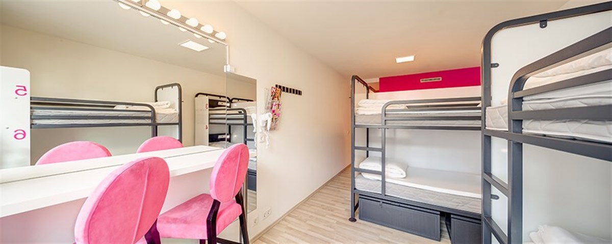 Dormitorio femenino