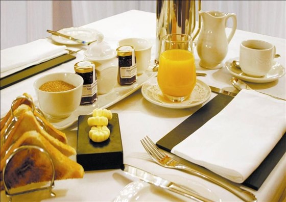 Glen-Yr-Afon House Hotel